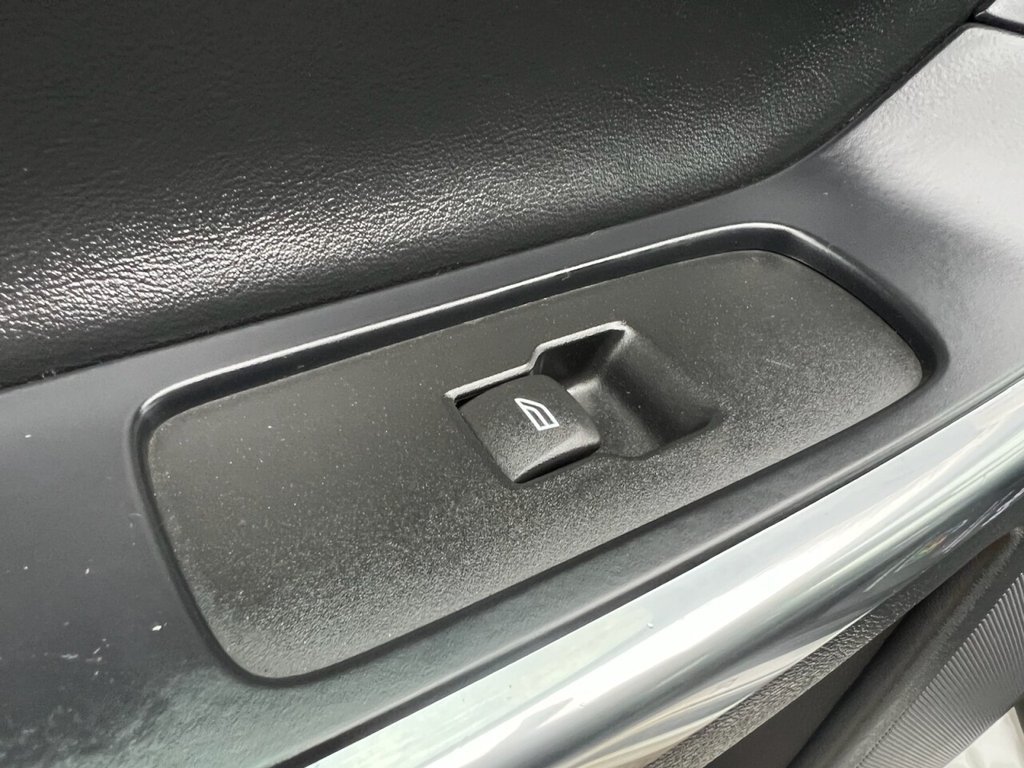 Used Volvo XC60 2015 for sale - 77212555: Photo 30