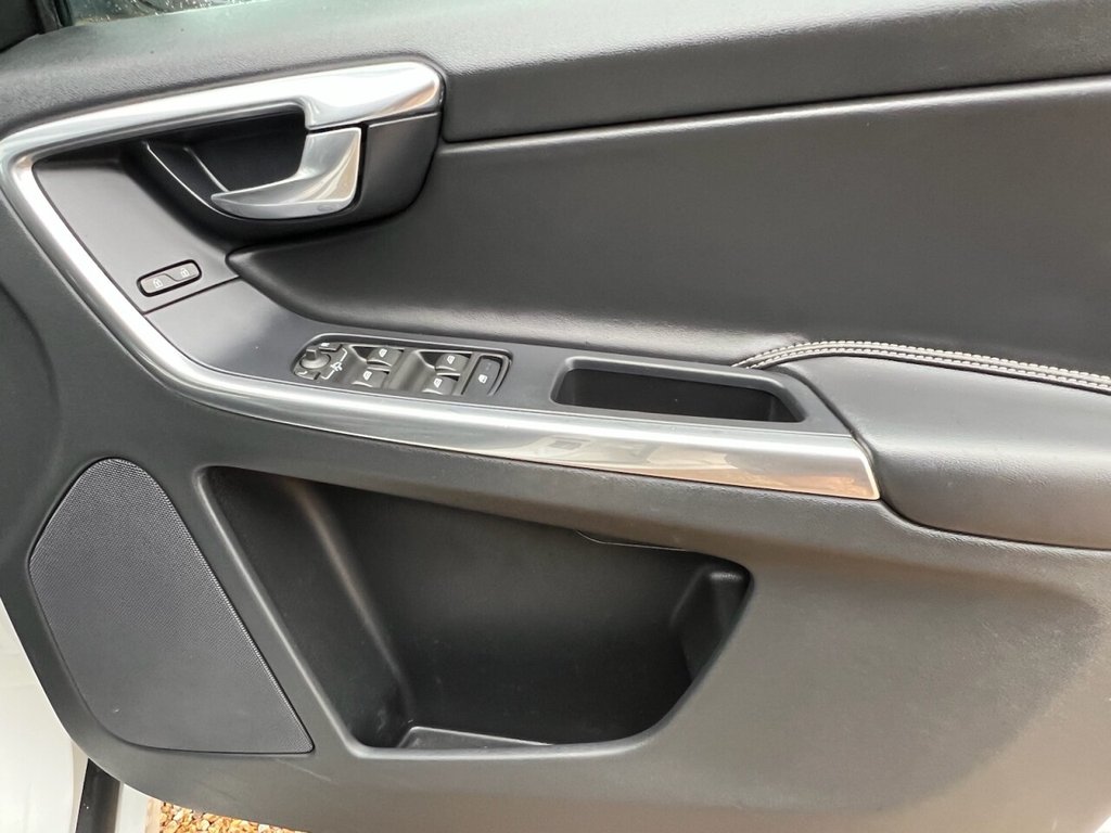 Used Volvo XC60 2015 for sale - 77212555: Photo 35