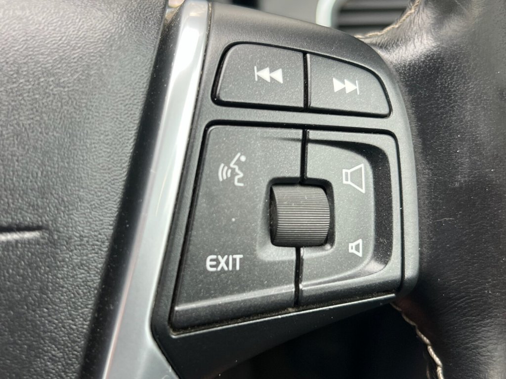 Used Volvo XC60 2015 for sale - 77212555: Photo 47