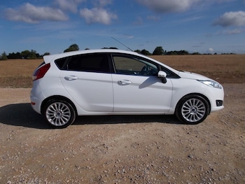 Used Ford Fiesta 2014 for sale - 76063799: Photo