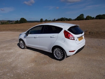 Used Ford Fiesta 2014 for sale - 76063799: Photo