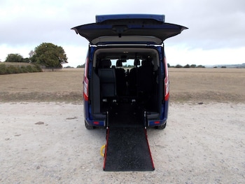 Used Ford Tourneo Custom 2017 for sale - 76063810: Photo