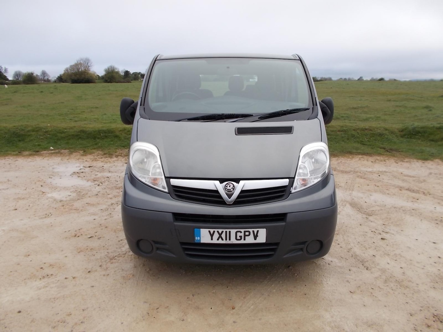 Used Vauxhall Vivaro 2011 for sale - 76063773: Photo 2