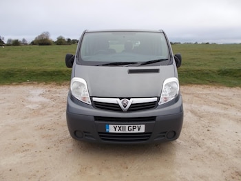 Used Vauxhall Vivaro 2011 for sale - 76063773: Photo 2