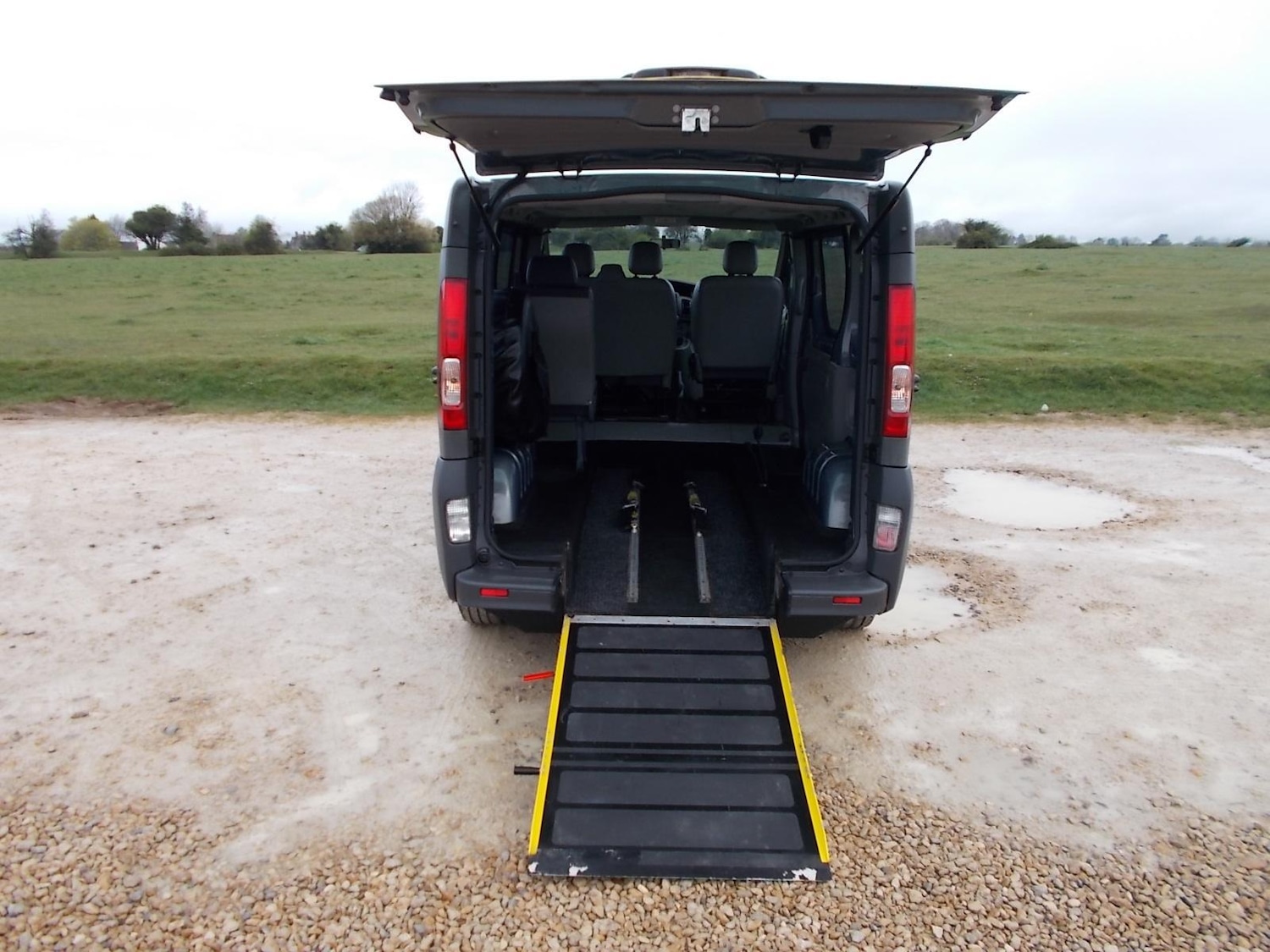 Used Vauxhall Vivaro 2011 for sale - 76063773: Photo 4