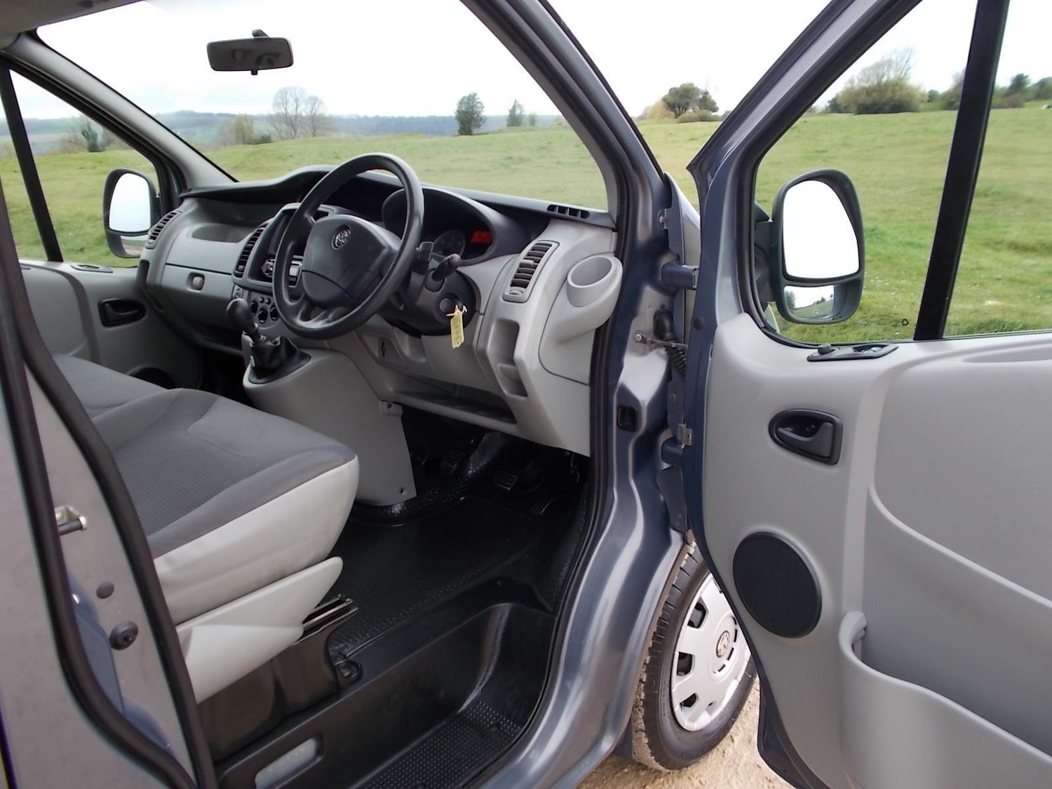 Used Vauxhall Vivaro 2011 for sale - 76063773: Photo 8