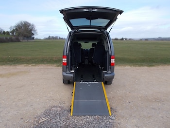 Used Volkswagen Caddy Maxi Life 2015 for sale - 77452550: Photo