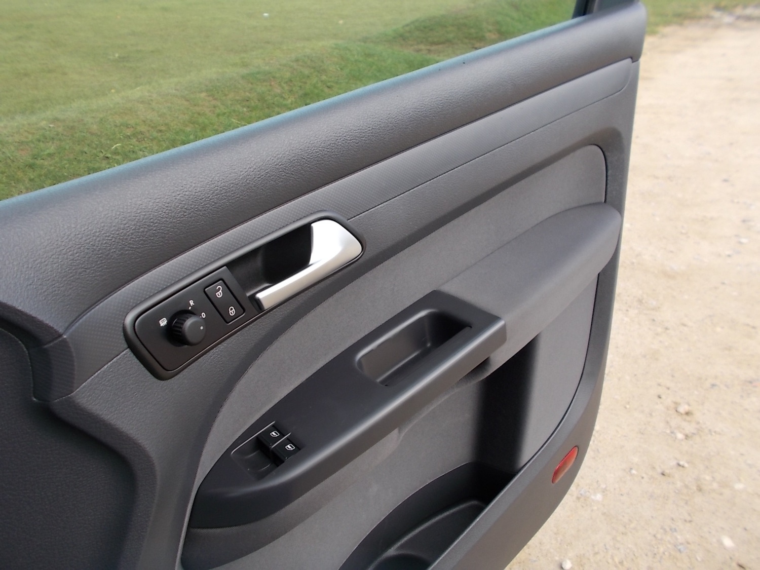 Used Volkswagen Caddy Maxi Life 2015 for sale - 77452550: Photo 9