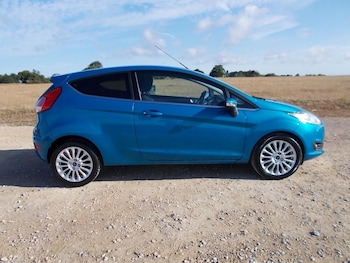 Used Ford Fiesta 2013 for sale - 76063800: Photo