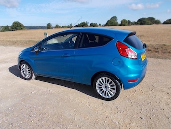 Used Ford Fiesta 2013 for sale - 76063800: Photo
