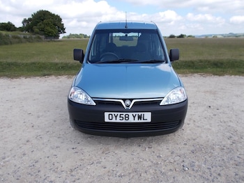 Used Vauxhall Combo Tour 2009 for sale - 76063778: Photo