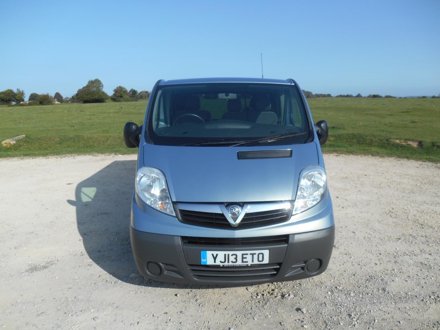 Used Vauxhall Vivaro 2013 for sale - 76063796: Photo 2