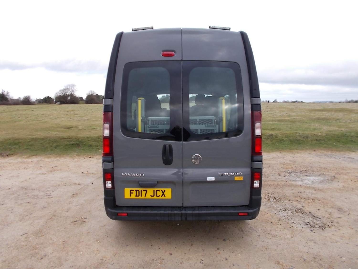 Used Vauxhall Vivaro 2017 for sale - 76063787: Photo 4