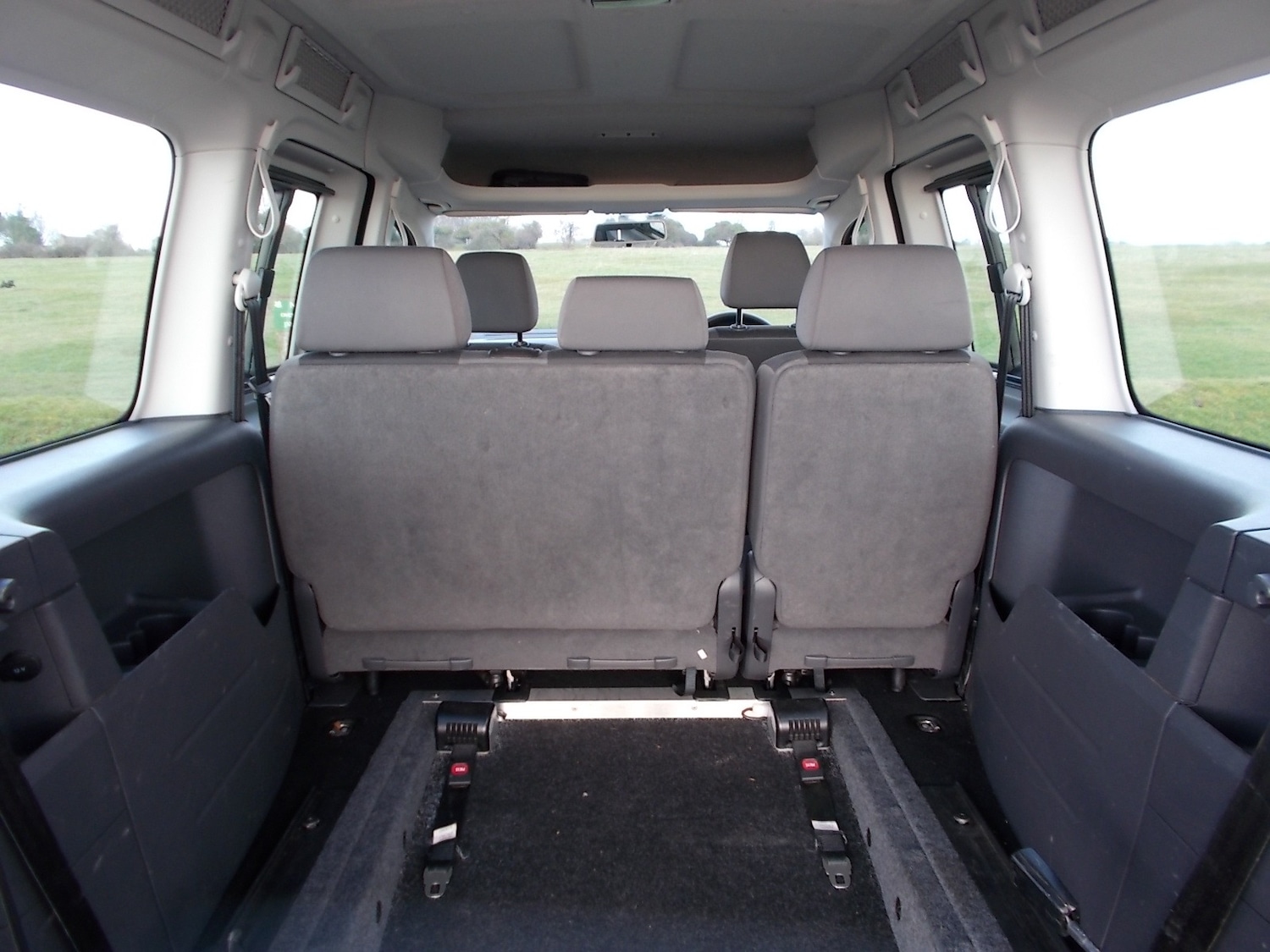 Used Volkswagen Caddy Maxi Life 2015 for sale - 76950785: Photo 9