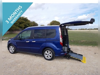 Used Ford Tourneo Connect 2015 for sale - 76063808: Photo
