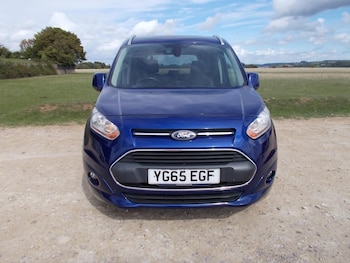 Used Ford Tourneo Connect 2015 for sale - 76063808: Photo