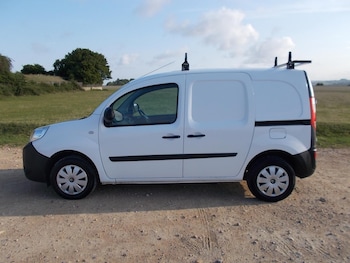 Used Renault Kangoo 2014 for sale - 76063797: Photo