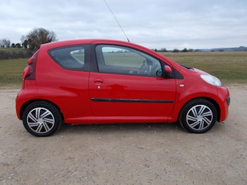 Used Peugeot 107 2013 for sale - 76063788: Photo