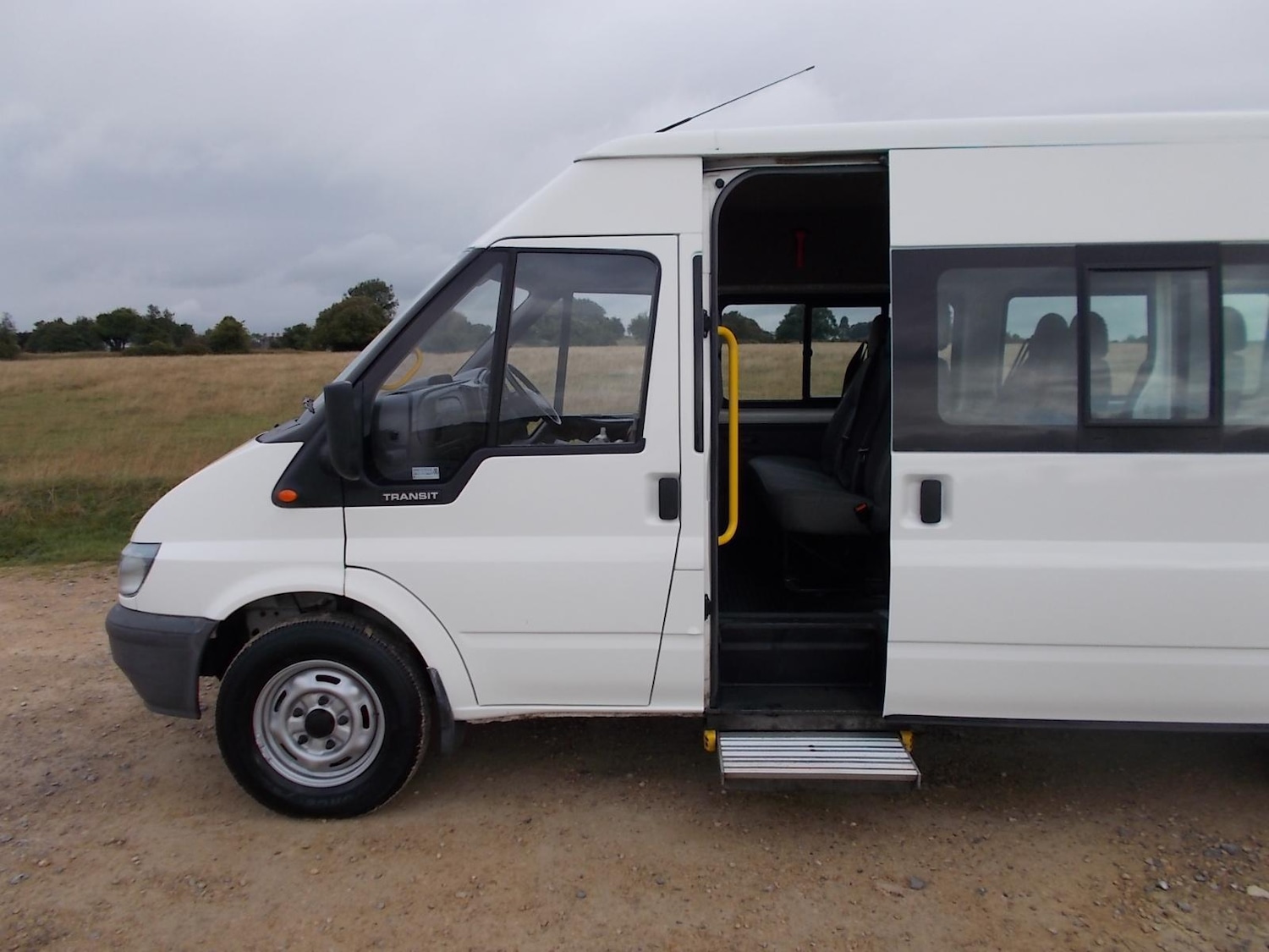 Used Ford Transit 2002 for sale - 76063780: Photo 6