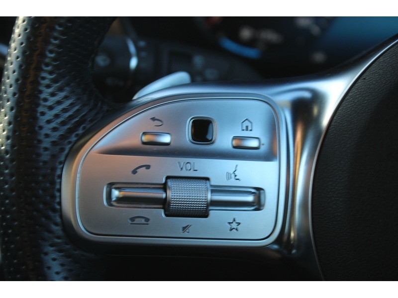 Used Mercedes-Benz GLC 2020 for sale - 76763186: Photo 30