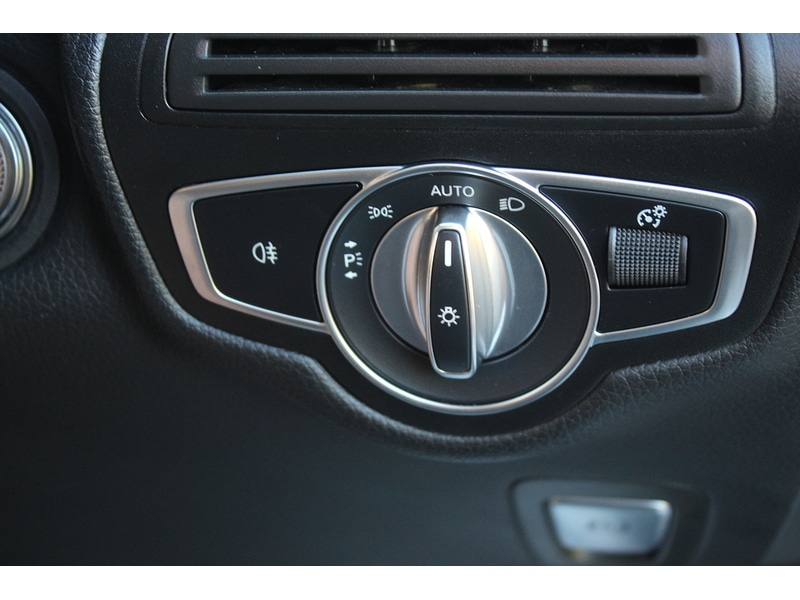 Used Mercedes-Benz GLC 2020 for sale - 76763186: Photo 33