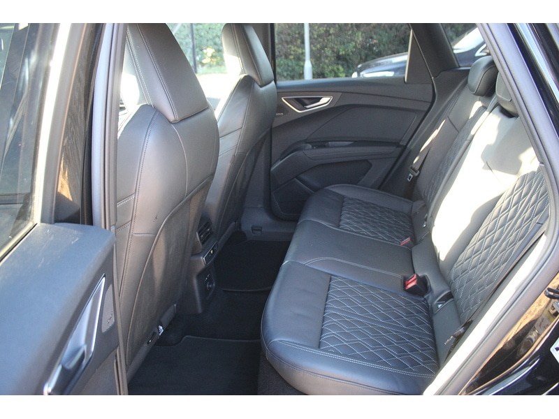 Used Audi Q4 e-tron 2022 for sale - 76542836: Photo 16