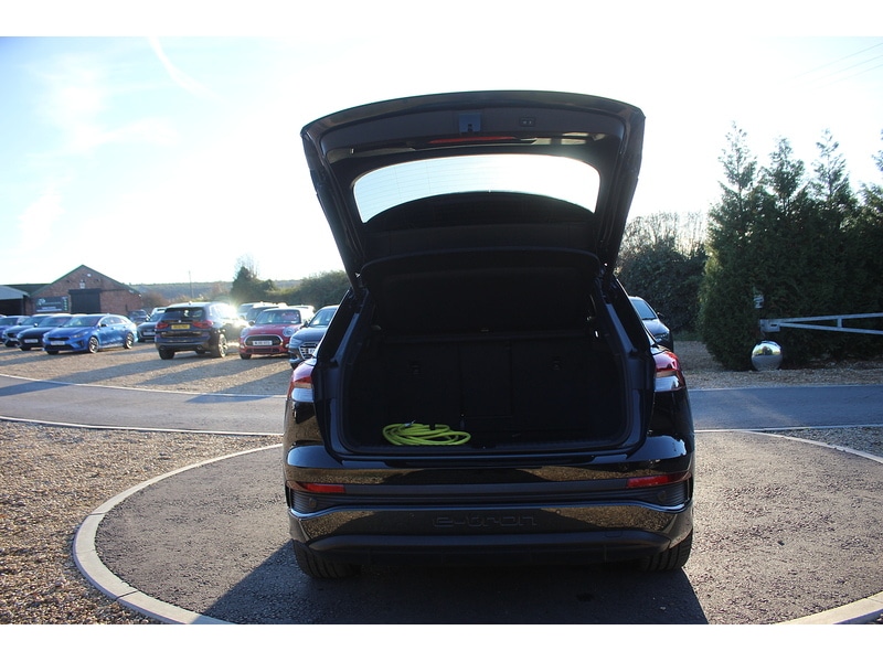 Used Audi Q4 e-tron 2022 for sale - 76542836: Photo 32