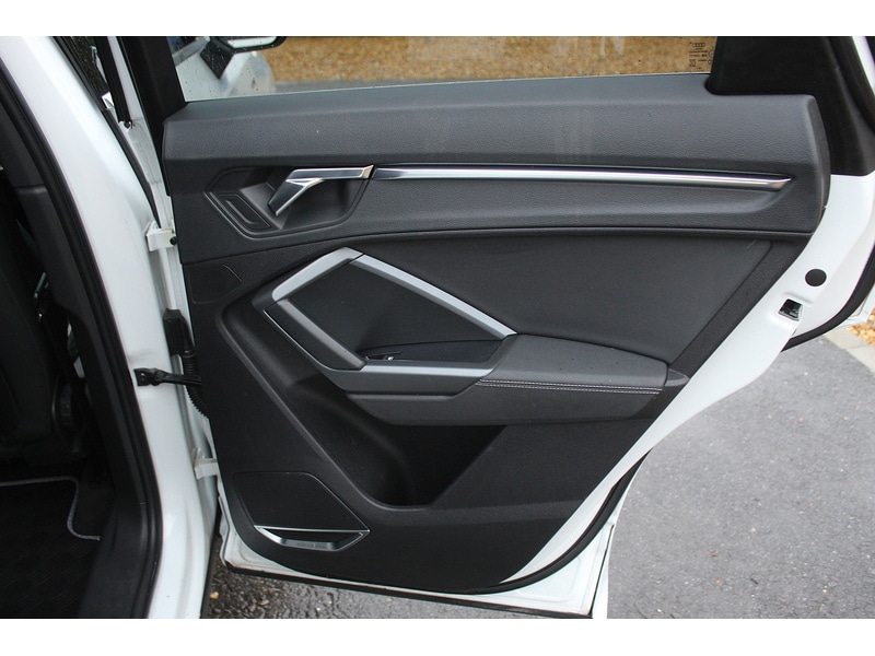 Used Audi Q3 2019 for sale - 77517471: Photo 34