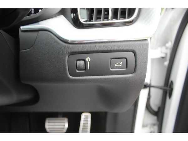 Used Volvo XC60 2022 for sale - 76193944: Photo 31