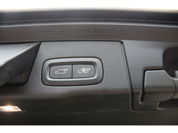 Used Volvo XC60 2022 for sale - 76193944: Photo 37