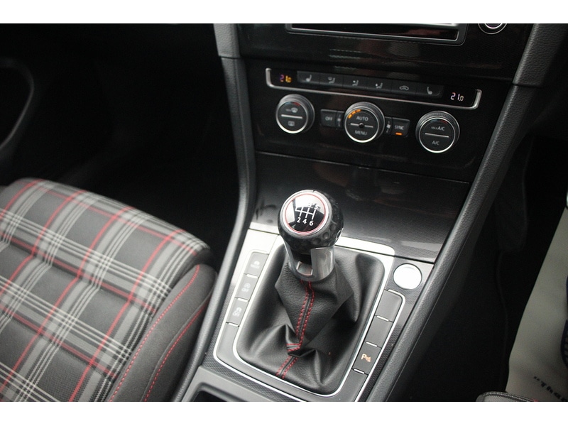 Used Volkswagen Golf 2016 for sale - 78004010: Photo 24