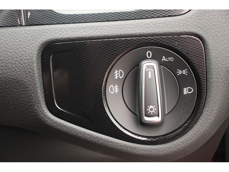 Used Volkswagen Golf 2016 for sale - 78004010: Photo 29