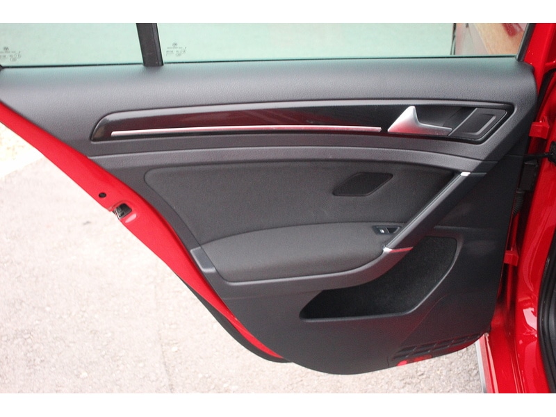 Used Volkswagen Golf 2016 for sale - 78004010: Photo 33