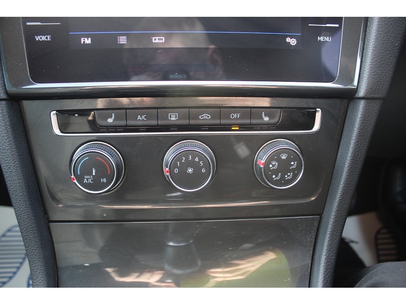 Used Volkswagen Golf 2019 for sale - 77477874: Photo 32