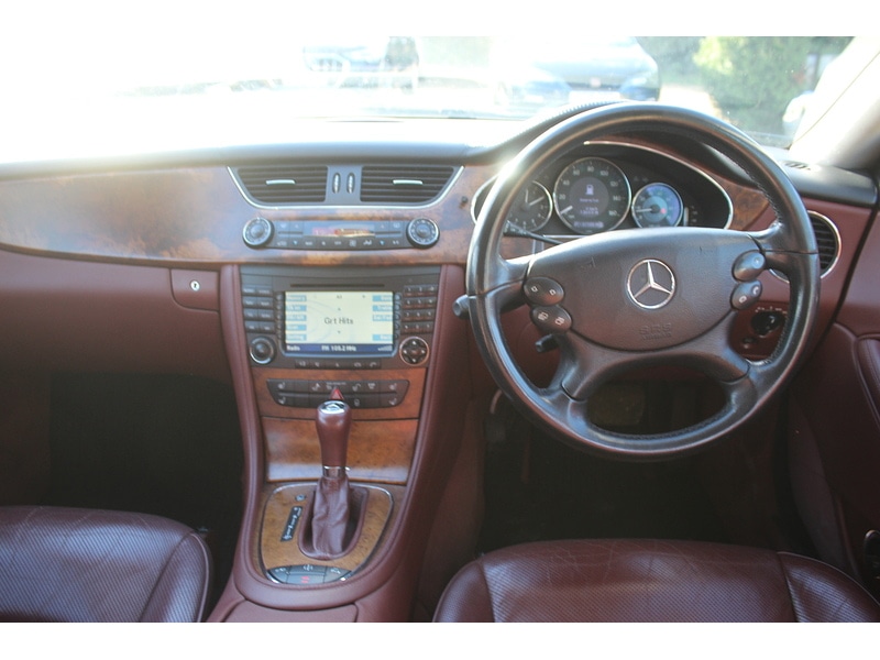 Used Mercedes-Benz CLS 2005 for sale - 76670705: Photo 15