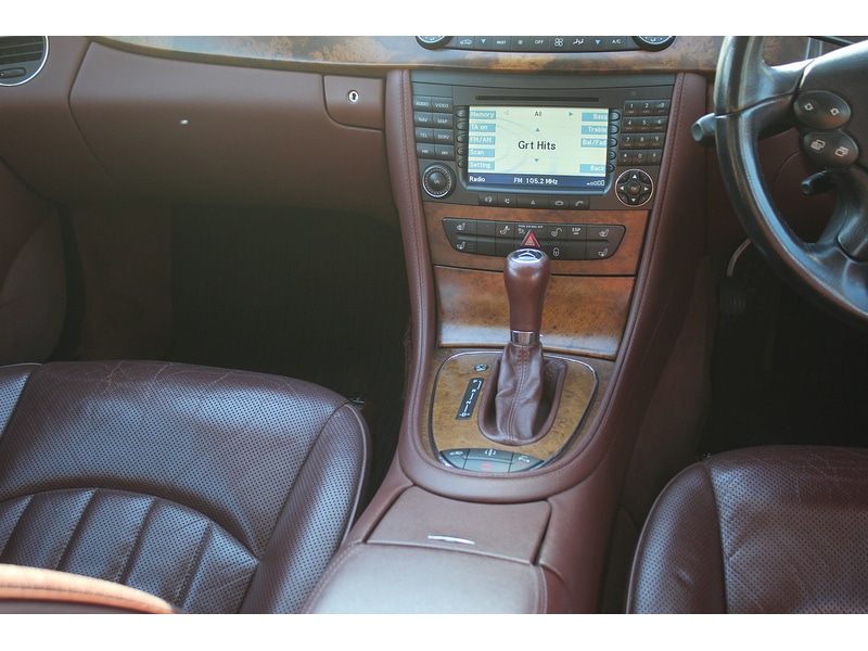 Used Mercedes-Benz CLS 2005 for sale - 76670705: Photo 17