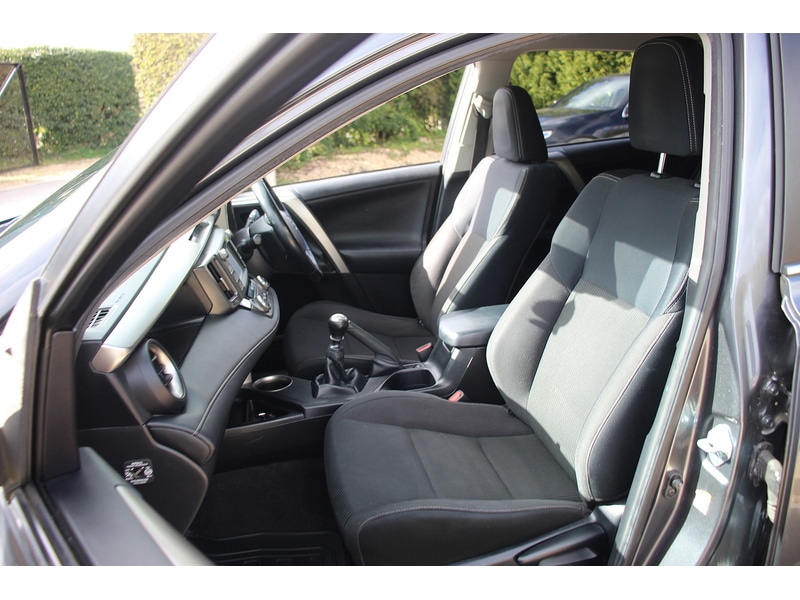 Used Toyota RAV4 2015 for sale - 78054259: Photo 16