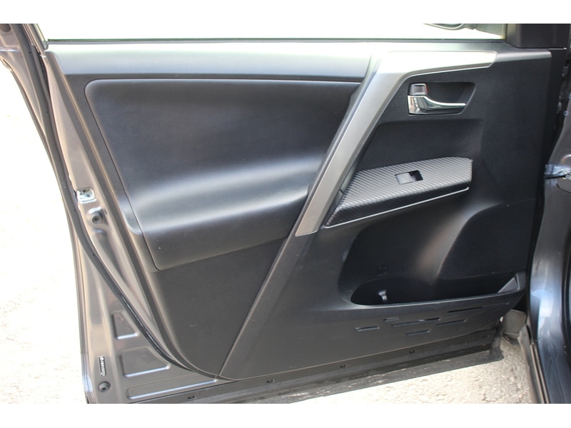 Used Toyota RAV4 2015 for sale - 78054259: Photo 31