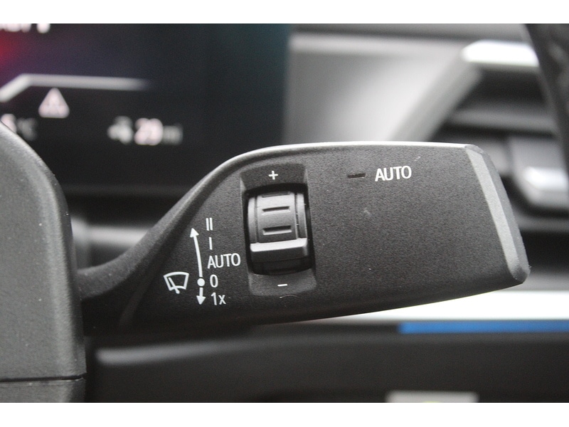 Used BMW i4 2022 for sale - 76454869: Photo 28