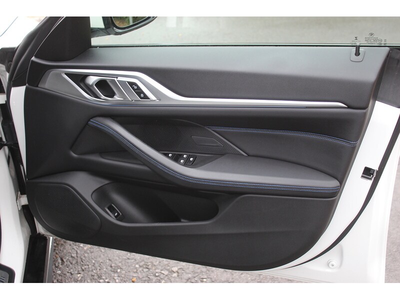 Used BMW i4 2022 for sale - 76454869: Photo 31