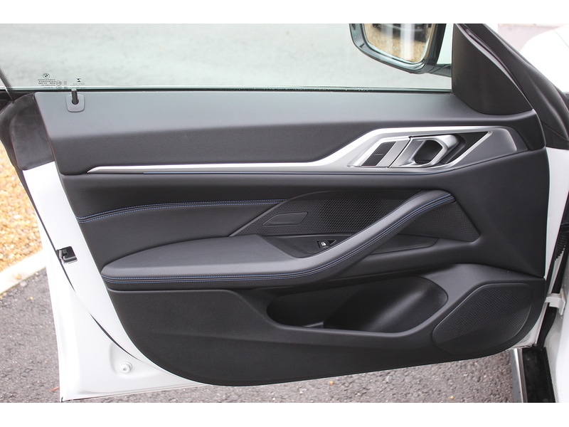 Used BMW i4 2022 for sale - 76454869: Photo 32