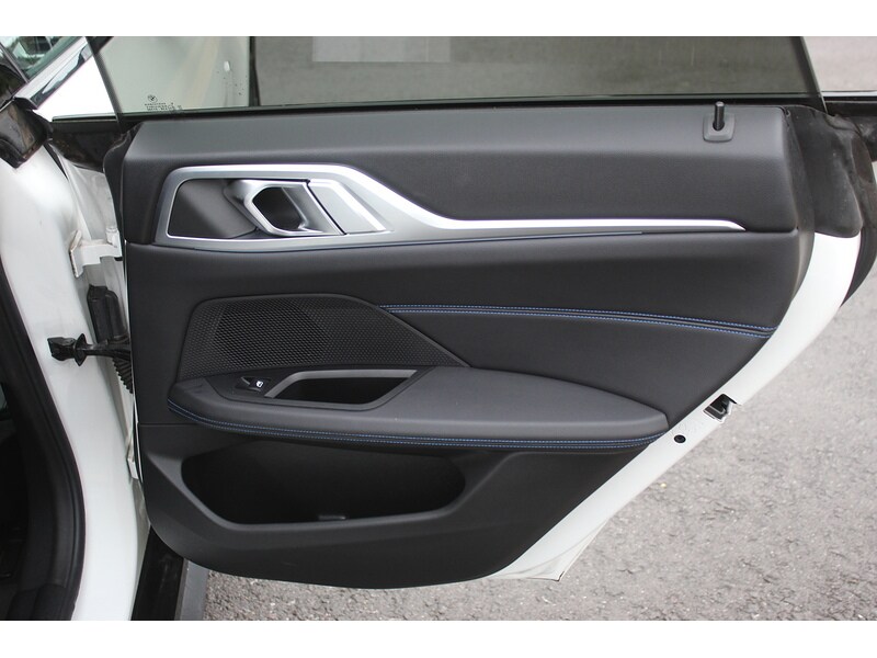 Used BMW i4 2022 for sale - 76454869: Photo 34