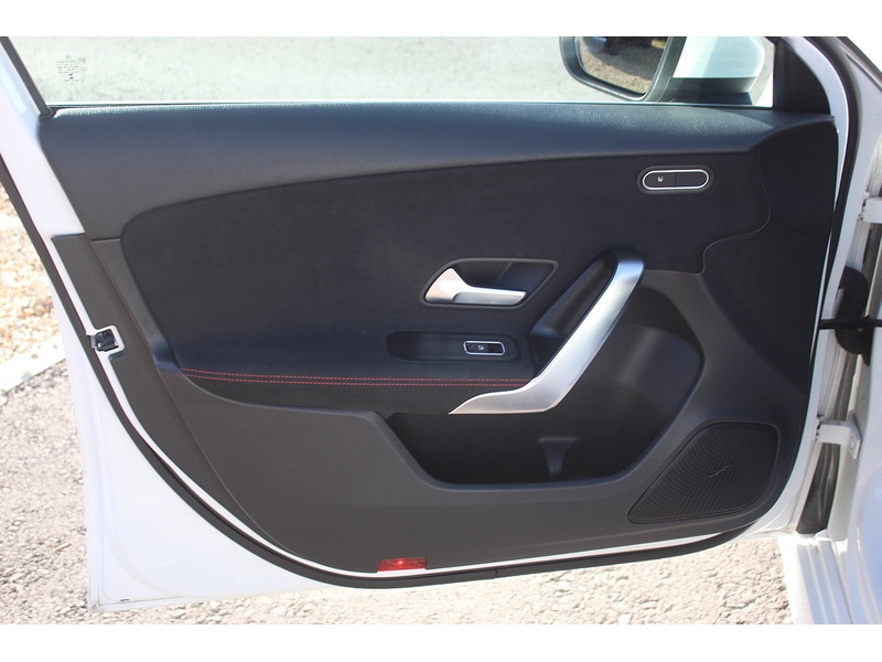 Used Mercedes-Benz A-Class 2019 for sale - 76383164: Photo 32