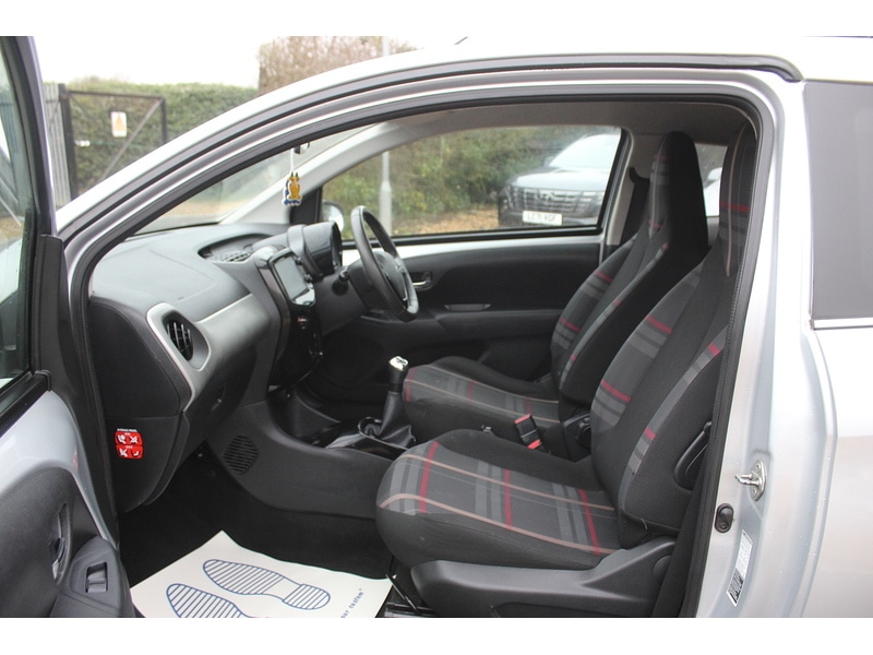 Used Peugeot 108 2014 for sale - 77792623: Photo 15