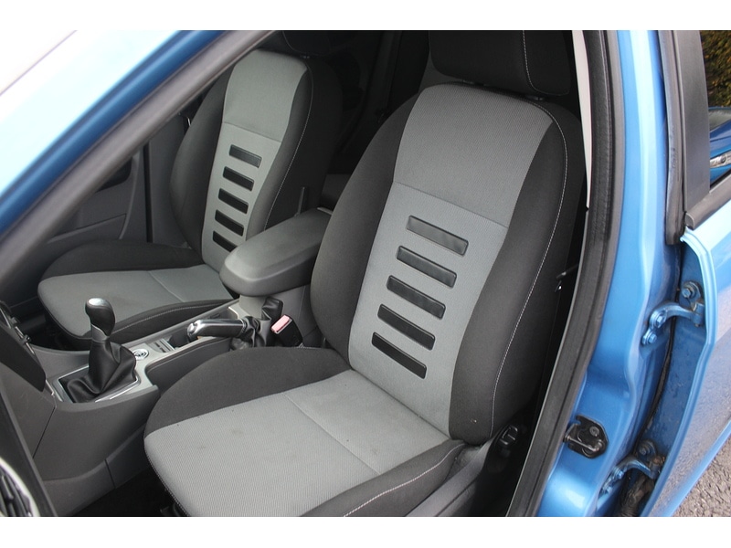 Used Ford Focus 2010 for sale - 76320059: Photo 16