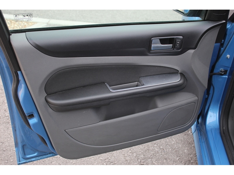 Used Ford Focus 2010 for sale - 76320059: Photo 17