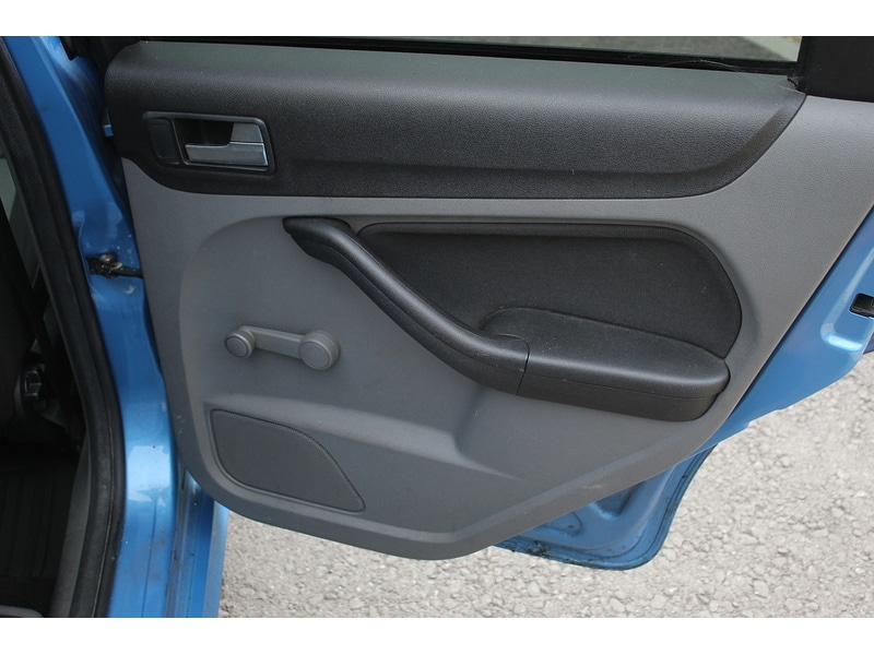 Used Ford Focus 2010 for sale - 76320059: Photo 19