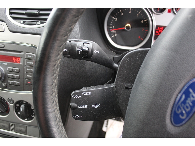 Used Ford Focus 2010 for sale - 76320059: Photo 22