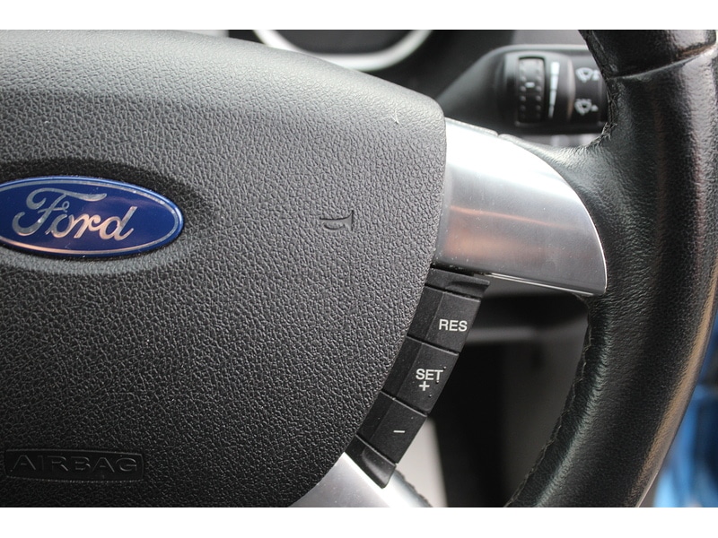 Used Ford Focus 2010 for sale - 76320059: Photo 24