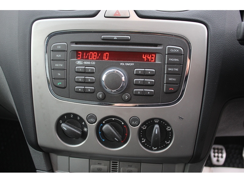 Used Ford Focus 2010 for sale - 76320059: Photo 26